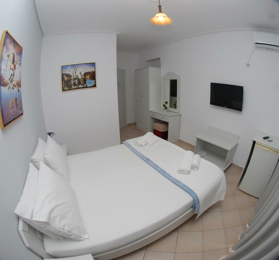 Hotel Ms Sarande Exterior photo