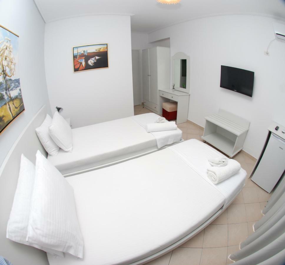 Hotel Ms Sarande Exterior photo