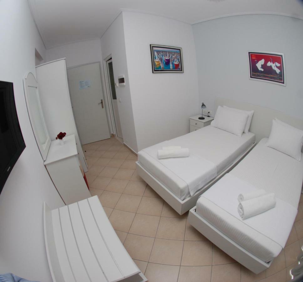 Hotel Ms Sarande Exterior photo